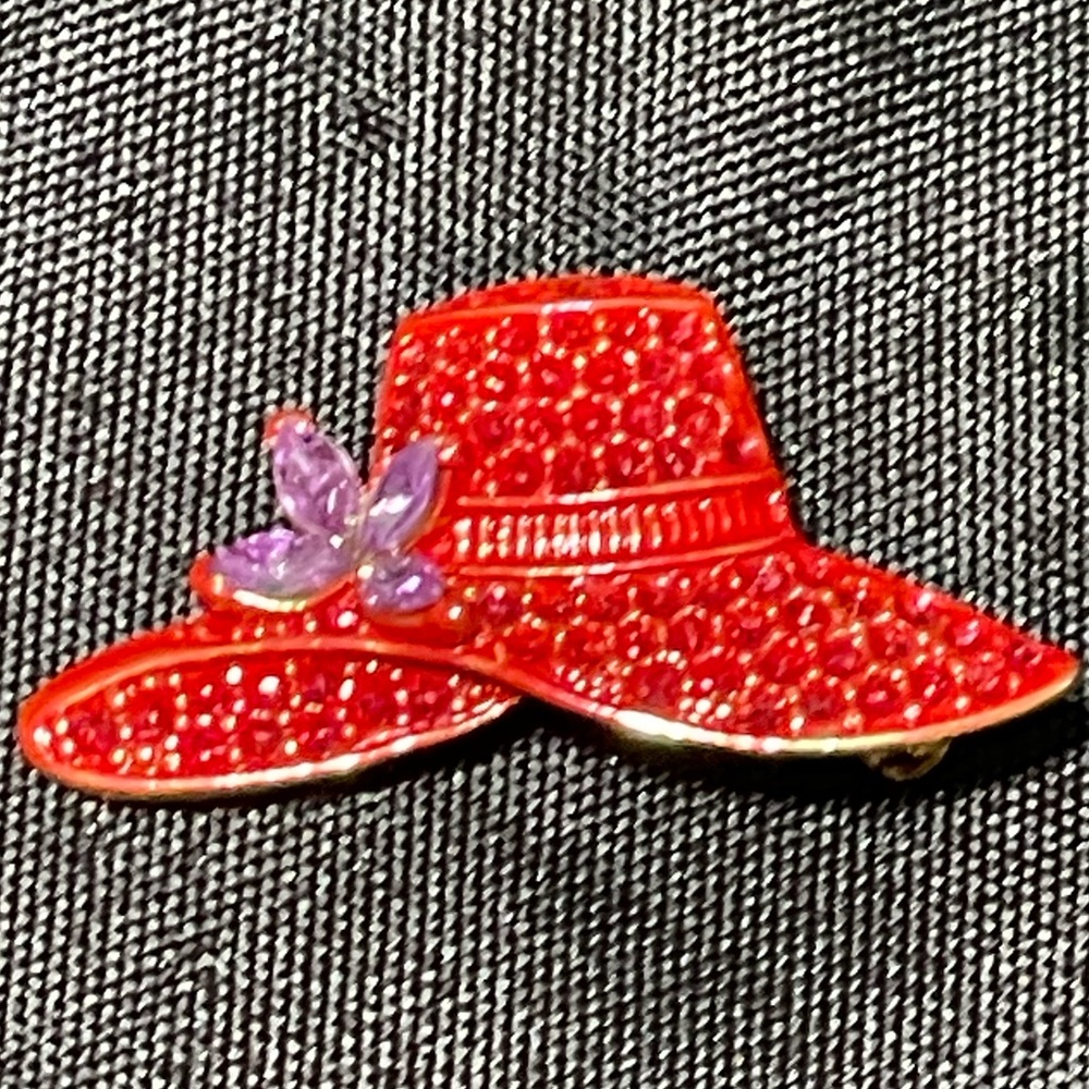 Vintage Brooch 👒 Gold Tone Purple Enamel Red Rhinestone Hat Brooch